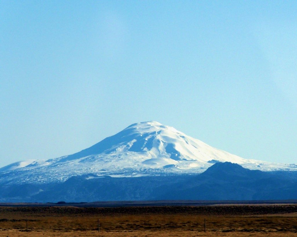 {{Albrechtsen, Thomas. View of Mt. Hekla}}