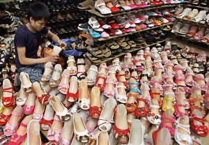 Sussing out Sales Tactics of Vietnamese Market Vendors