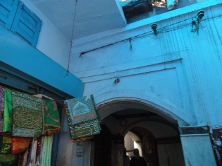 Dreams of India: Nizamuddin Dargah is worlds away