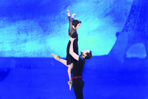 The cast of "An American in Paris" performs a scene during the American Theatre Wing's 69th Annual Tony Awards at the Radio City Music Hall in Manhattan, New York June 7, 2015. REUTERS/Lucas Jackson